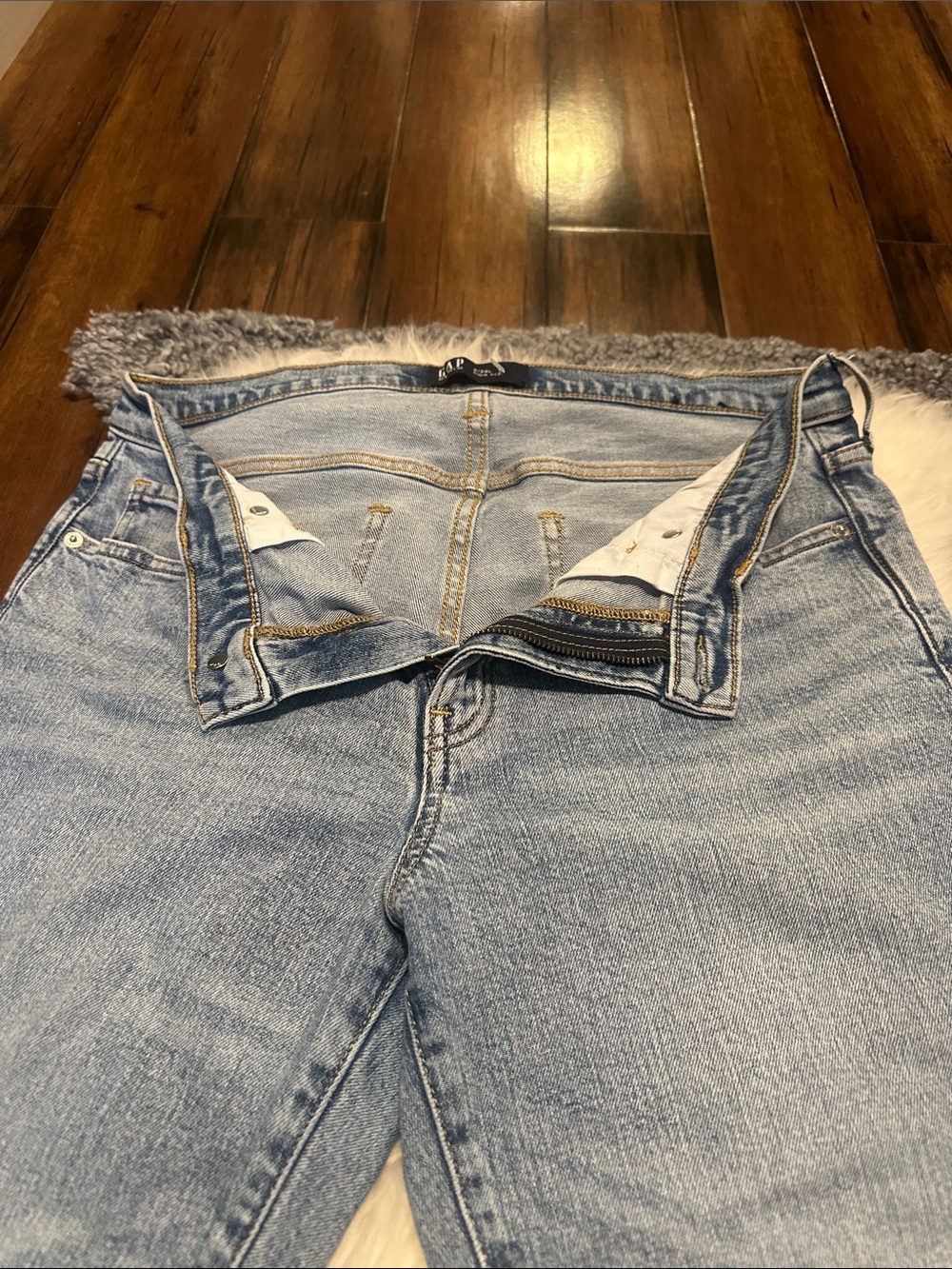 NWOT jeans - Picture 3 of 8